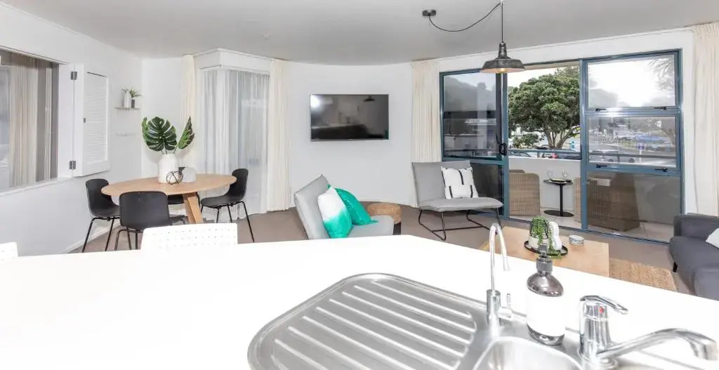 Ocean Retreat 228