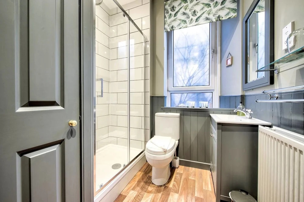 Stylishly Presented City Centre Apartment