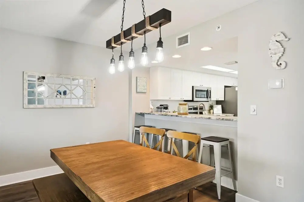 Seacrest 407 is a 2 BR Gulf front on Okaloosa Island by RedAwning