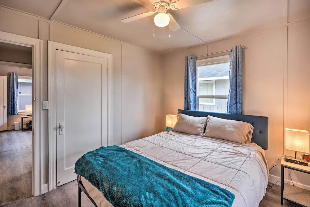 Cozy Elk Grove Home in the Heart of Old Town!