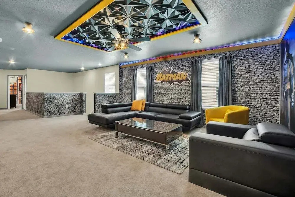 3417lw · Brand New 7 Bedroom With Pool /spa/ Themed, Close
