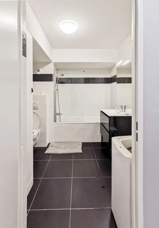 Charming Apartment, Quiet, Hotel Service