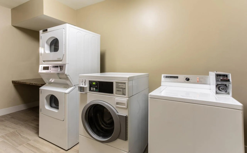 Holiday Inn Express and Suites Phoenix Tempe - University