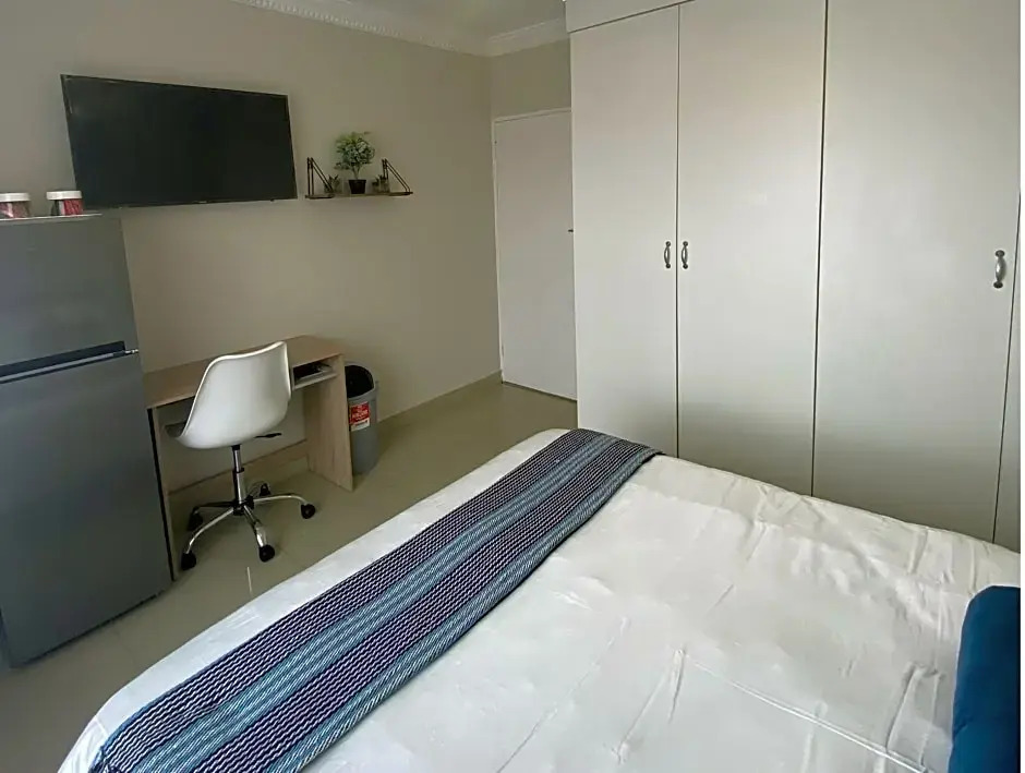 The Kindaspace: Homely Studio with Netflix & DStv