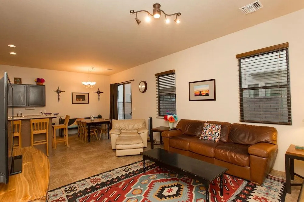 Heart of Tucson 3 BR by Casago