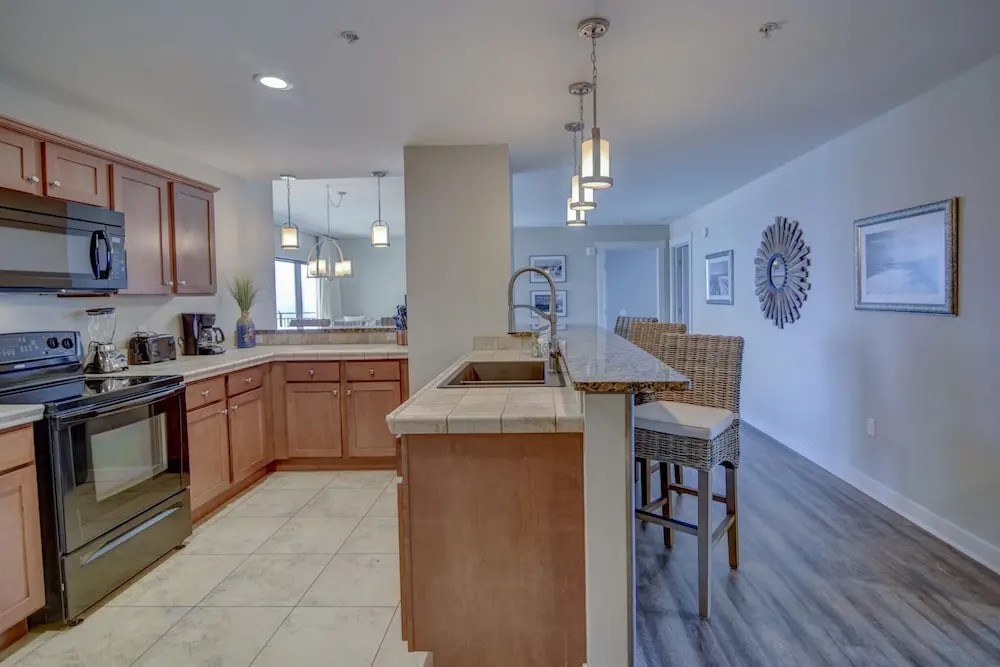Origin at Seahaven 1701 - 3 Br Condo