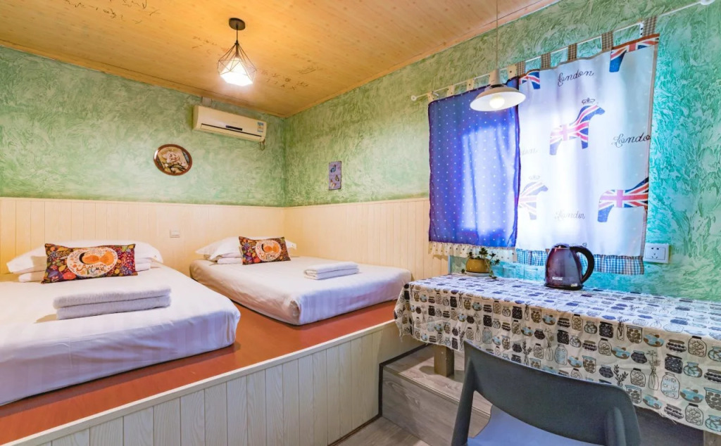 Terra Art Zen Hotel with Rooftop Zen Garden, Veggie Dining,Pick-up service,English speaking,Free Laundry