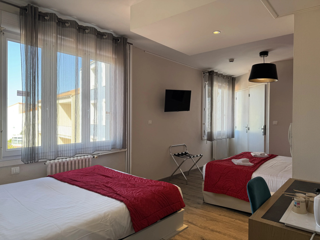Hôtel Calme Des Pins & Spa