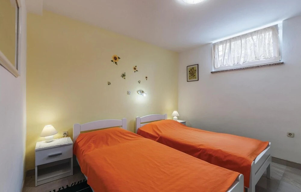 Four-Bedroom Holiday Home In Vodnjan