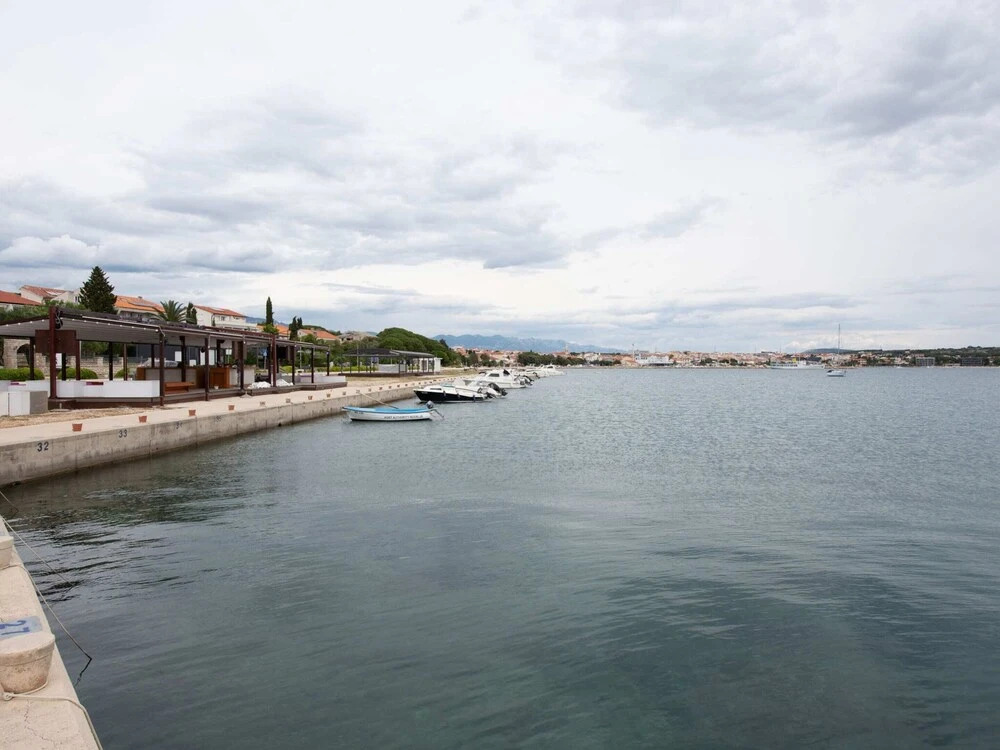 Lovely Apartment in Novalja near Sea Beach & Town Center