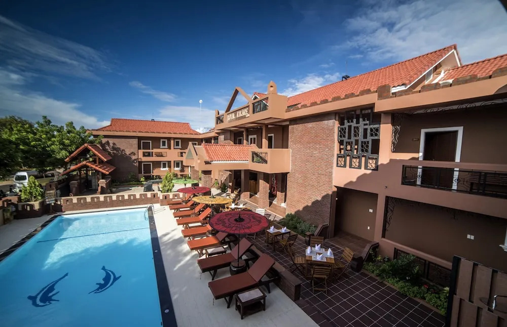Royal Aykare Lodge