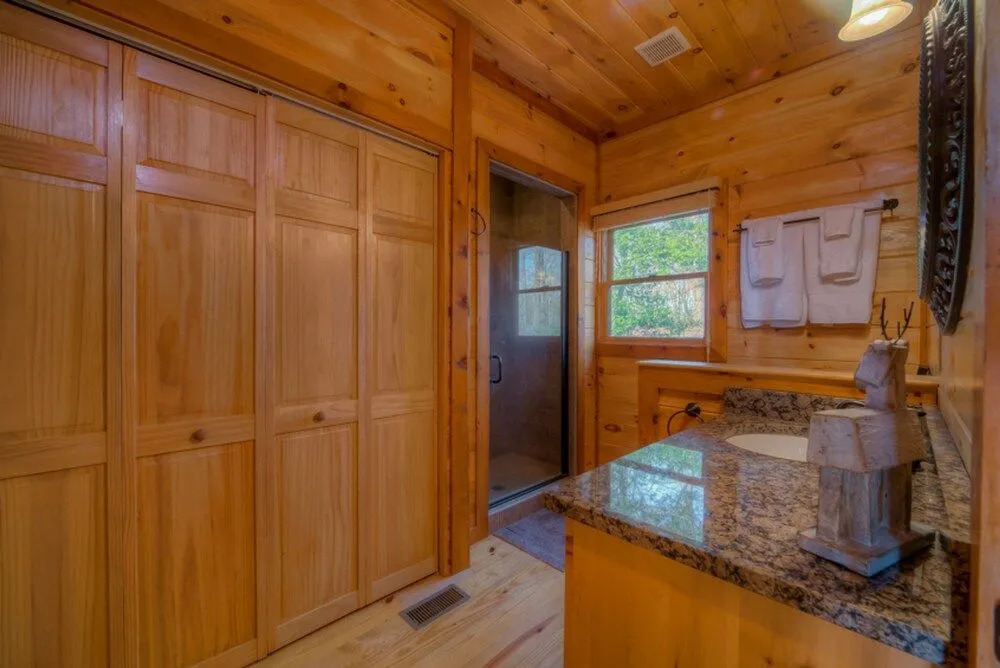 Green Pine Cabin by Escape to Blue Ridge