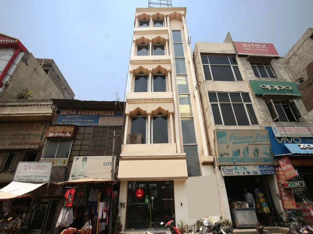 OYO 966 Hotel Sallow International