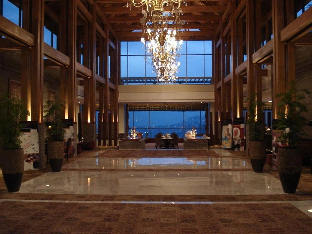 Mir Continental Hotel