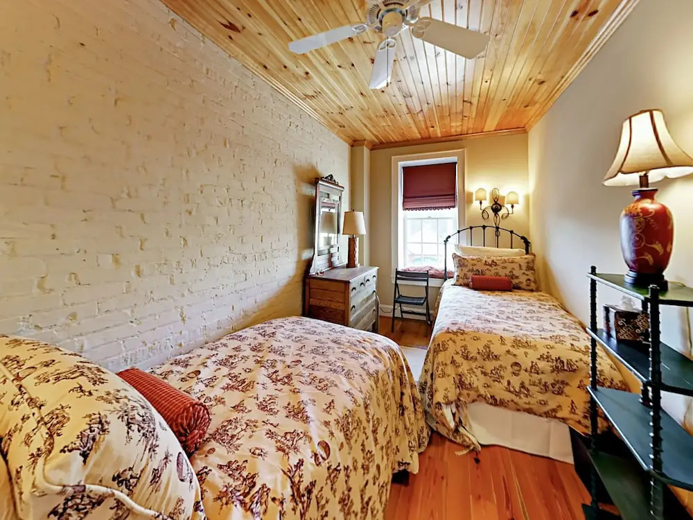 146 North Main - 2 Br Condo