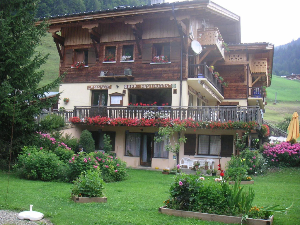 Aparthotel & Spa "La Destière"