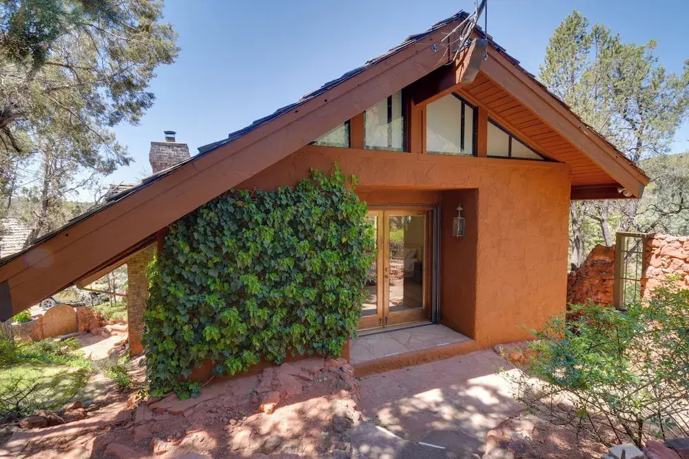 Unique Sedona Home w/ Mountain Views & Guest House