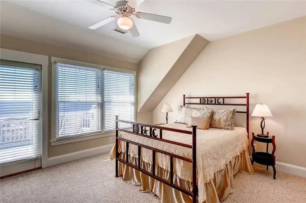 Bogan s on the Beach 4 Bedroom Holiday Home By Bald Head Island