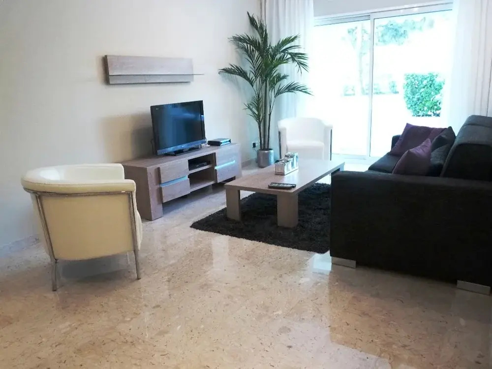 Apartment 1 bedroom in residence Golden Gate Cannes - France