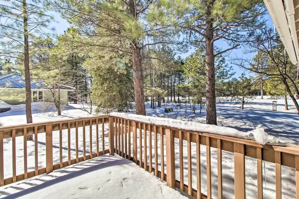 Pet-Friendly Cabin in Pinetop-Lakeside