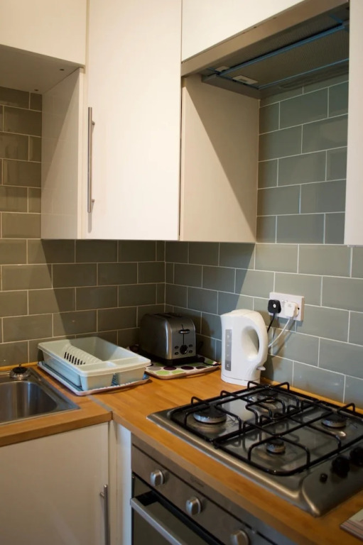 1 Bedroom Flat 15 Minutes From Edinburgh City Centre