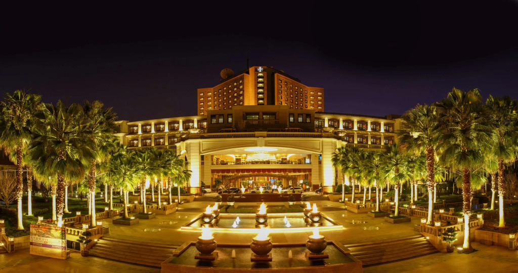 Kunming Green Lake Hotel
