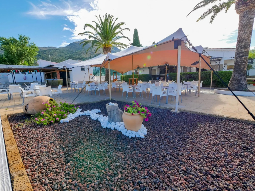 Rescator Resort 325 in Roses