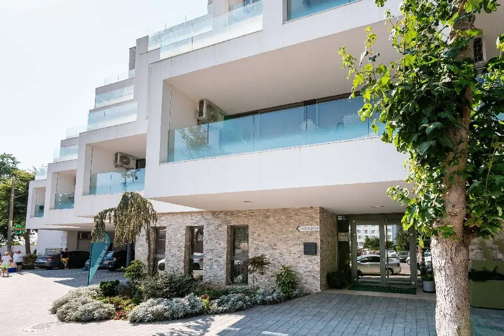AMARIS Apartamente cm