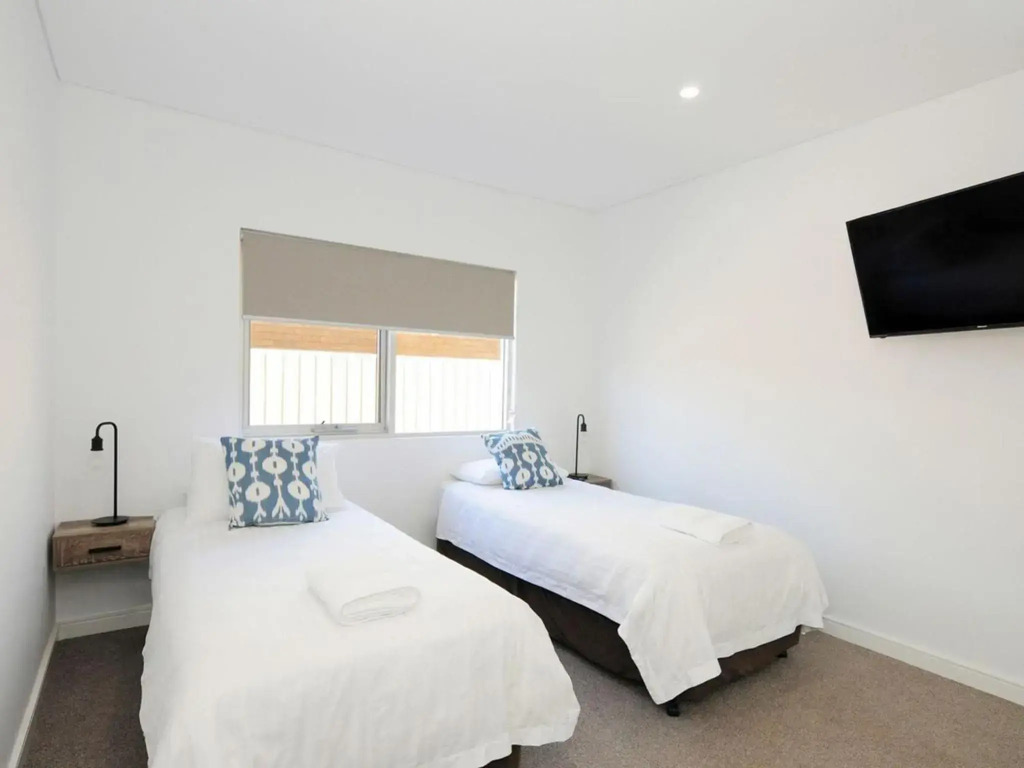 Water View A Luxury Pet Friendly Home Overlooking Moona Moona Creek