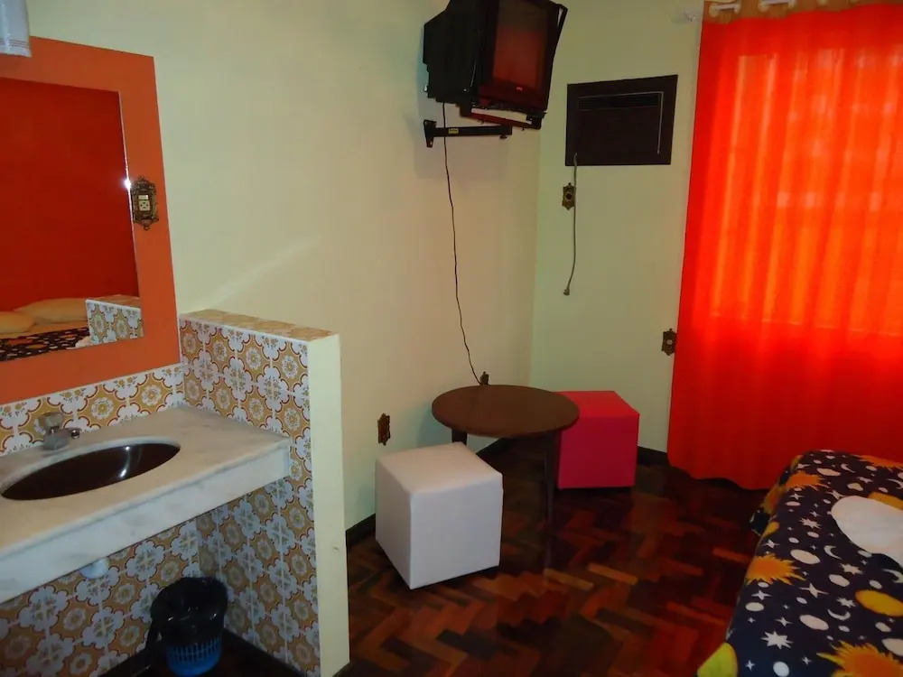 Irias Hotel