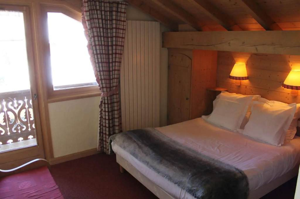 Les Chalets dAdelphine & SPA