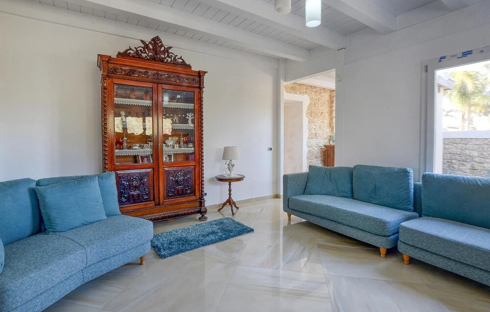 Nice Home in Modica With 5 Bedrooms, Outdoor Swimming Pool and Swimming Pool