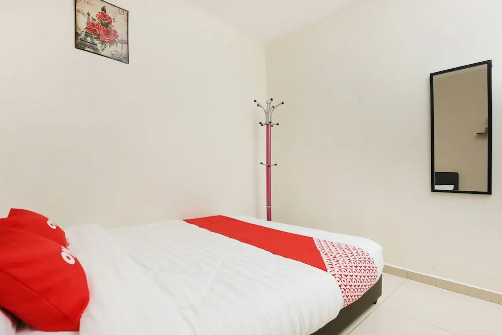 Semerah Suites by OYO Rooms