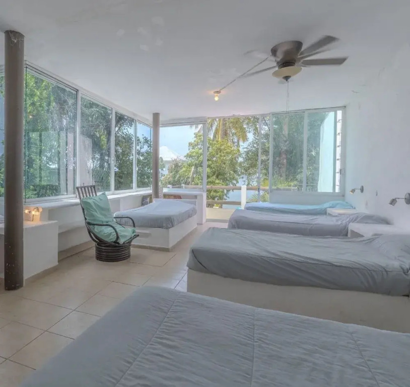 Lakeside Retreat Spacious Family Villa