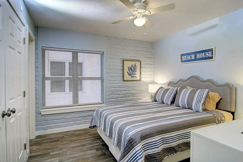 Tropical Haven 2 Bedroom Condo by Redawning