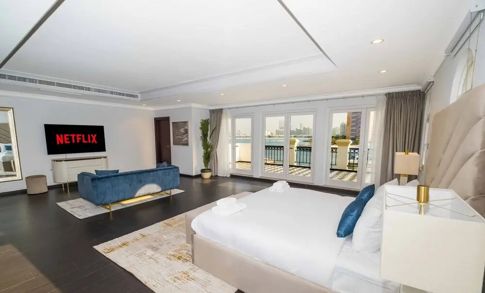 LUX The Luxury Sunny Shores Palm Villa
