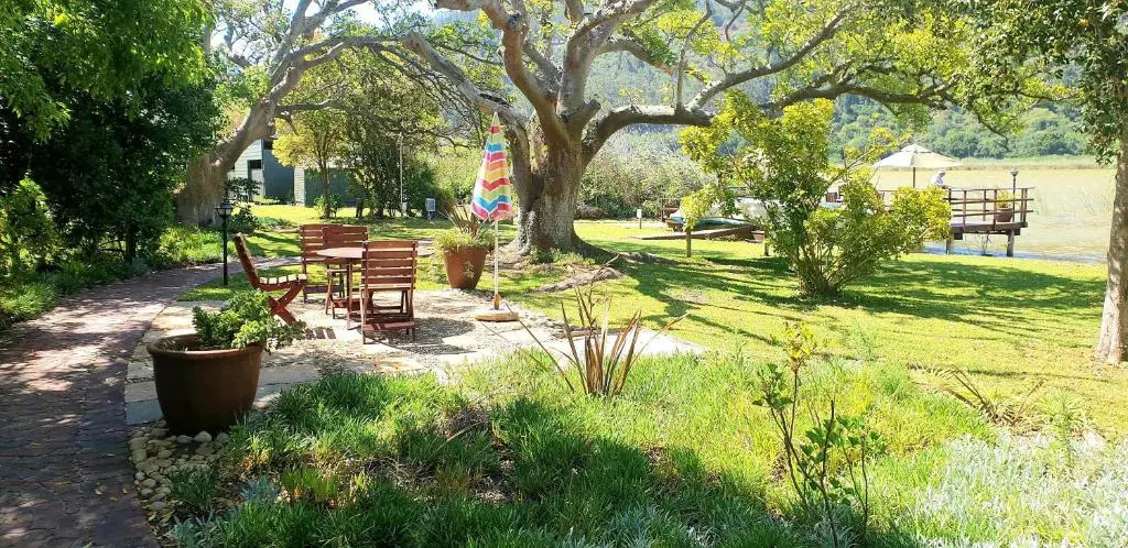 Sedgefield Apartment On The Lake
