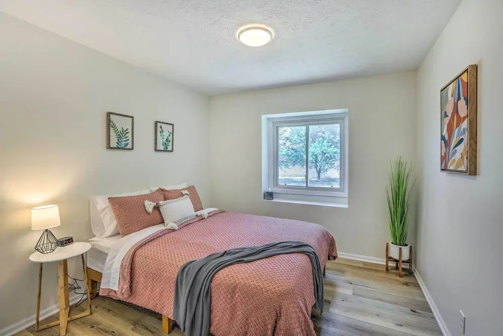 Modern Boho Gem: Yard + 10 Mi to Baxter Arena