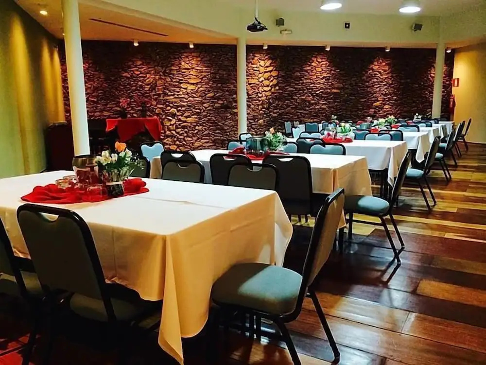 Hotel Verdes Mares