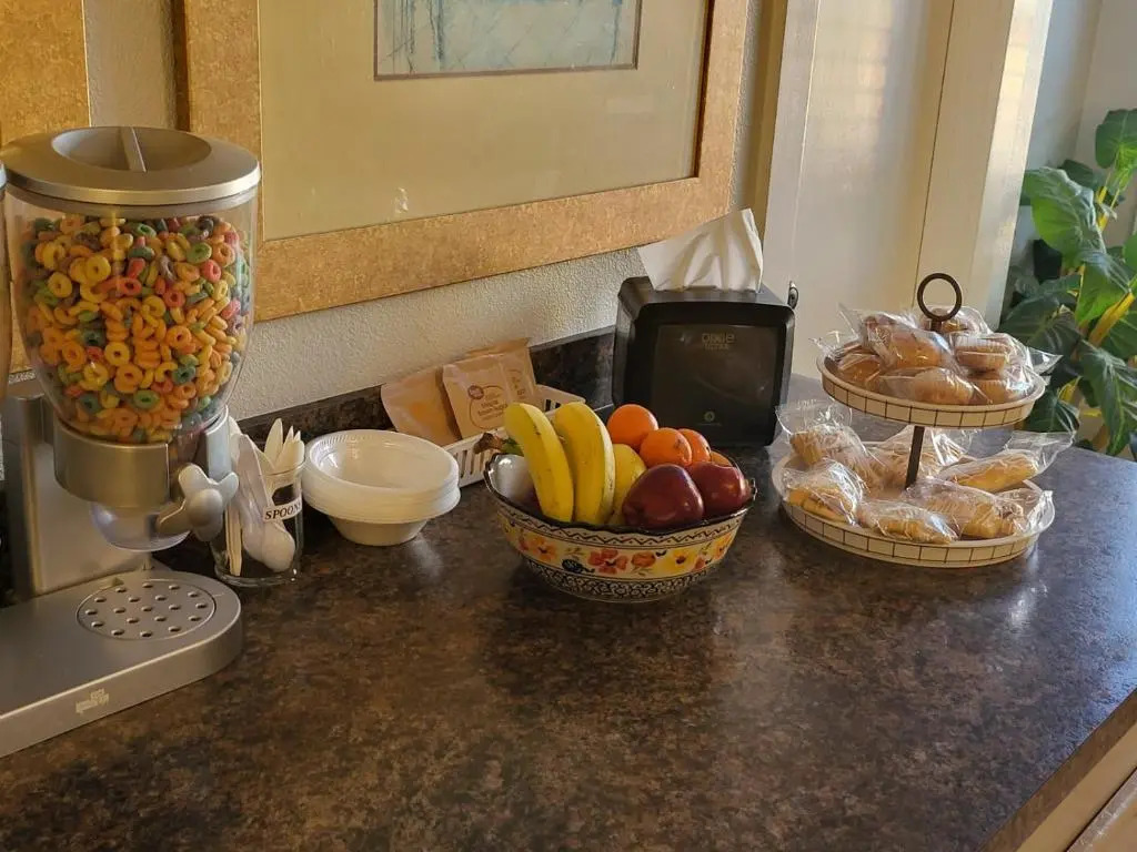 Blue Ribbon Inn and Suites