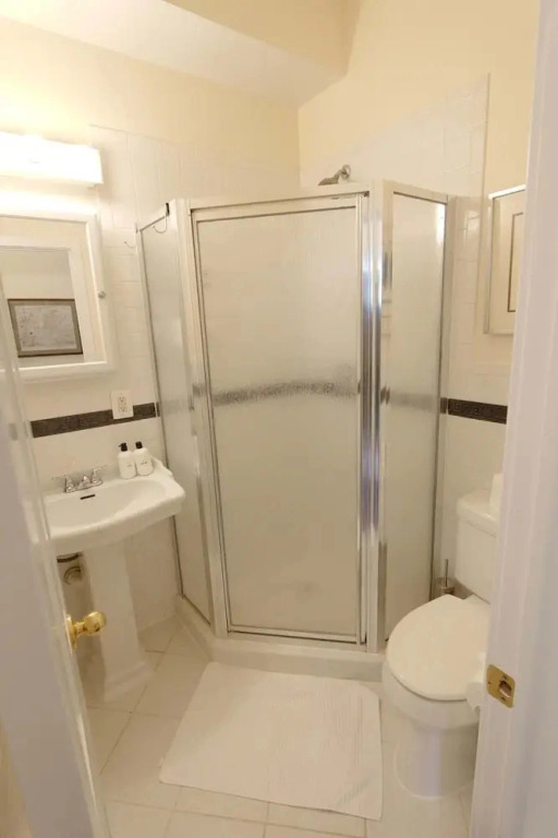 Above Maxwell Wine Bar - Super Central 2bed 2bath