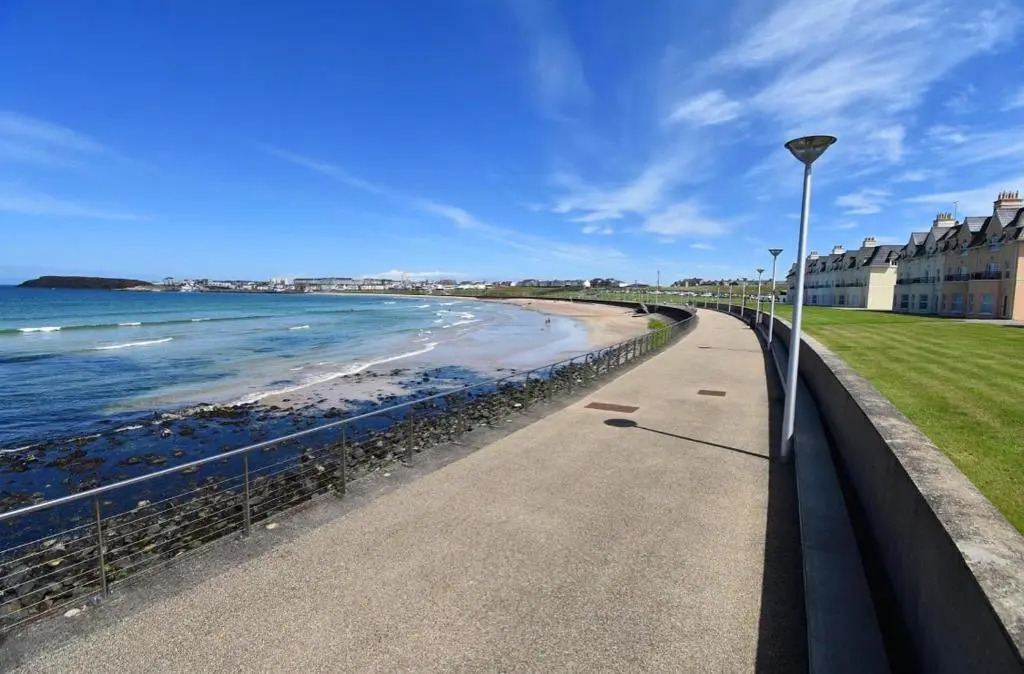 Island Dhu View - Seaside Penthouse in Portrush