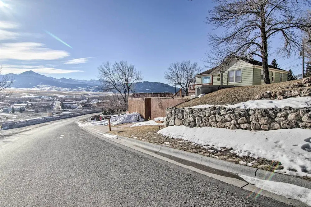 Yellowstone Country Family Home w/ View & Hot Tub