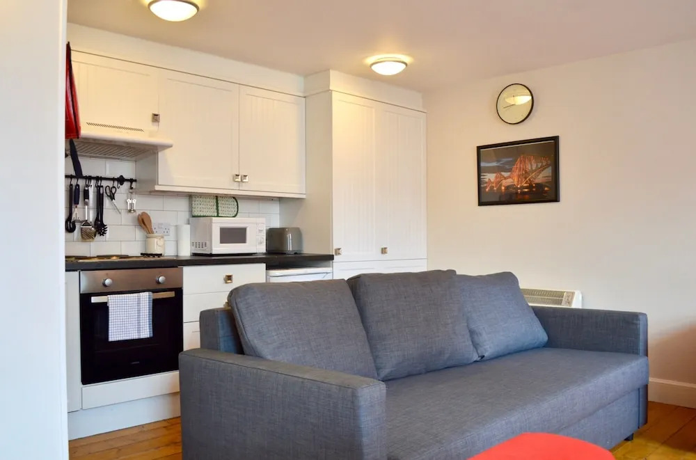 2 Bedroom Apartment In Centre Of The City