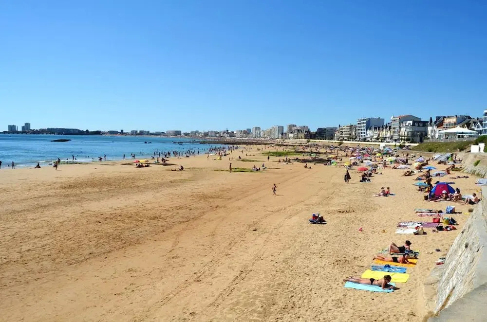 Apartment With one Bedroom in Chateau D'olonne, With Enclosed Garden and Wifi - 300 m From the Beach