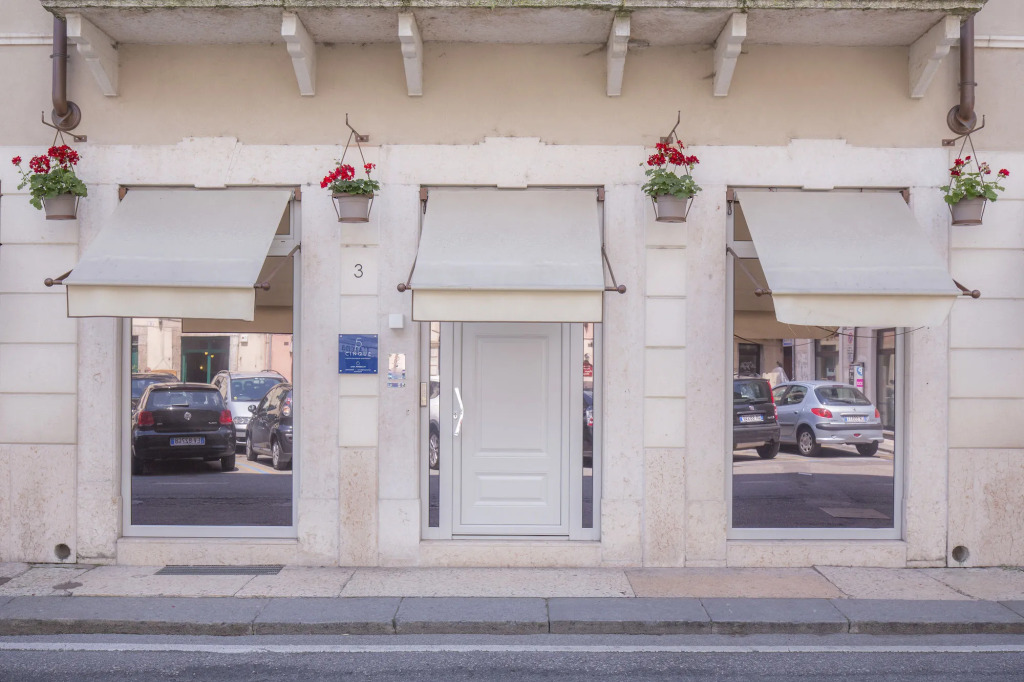 Cinque Rooms