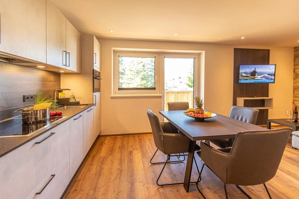 Tevini Boutique Suites - Apartment Earth