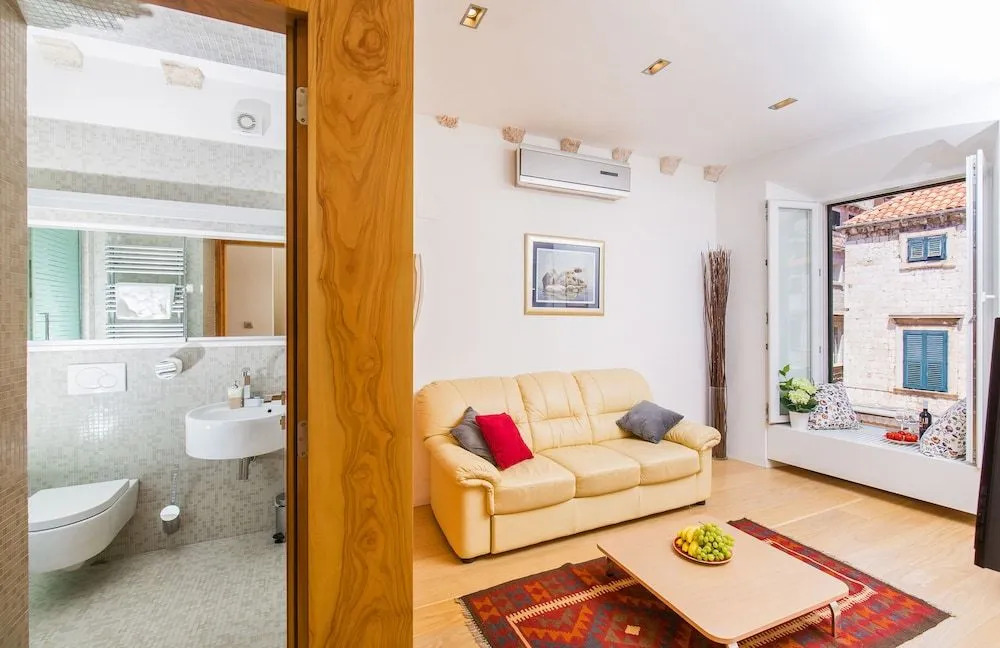 The View Apartment by Irundo