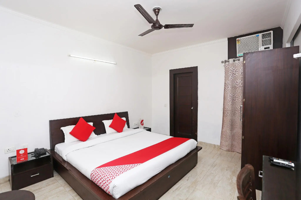 OYO 19309 Hotel Rajshree