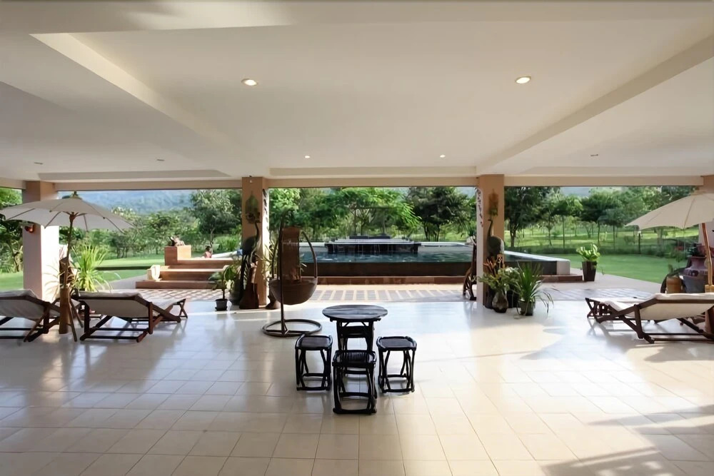 Hillside Country Home Golf & Resort